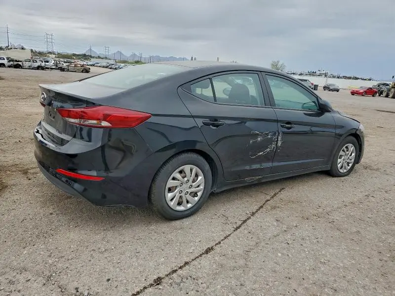 2018 HYUNDAI ELANTRA SE  