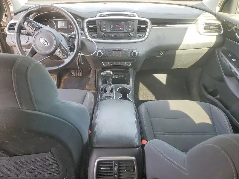 2016 KIA SORENTO LX V6  