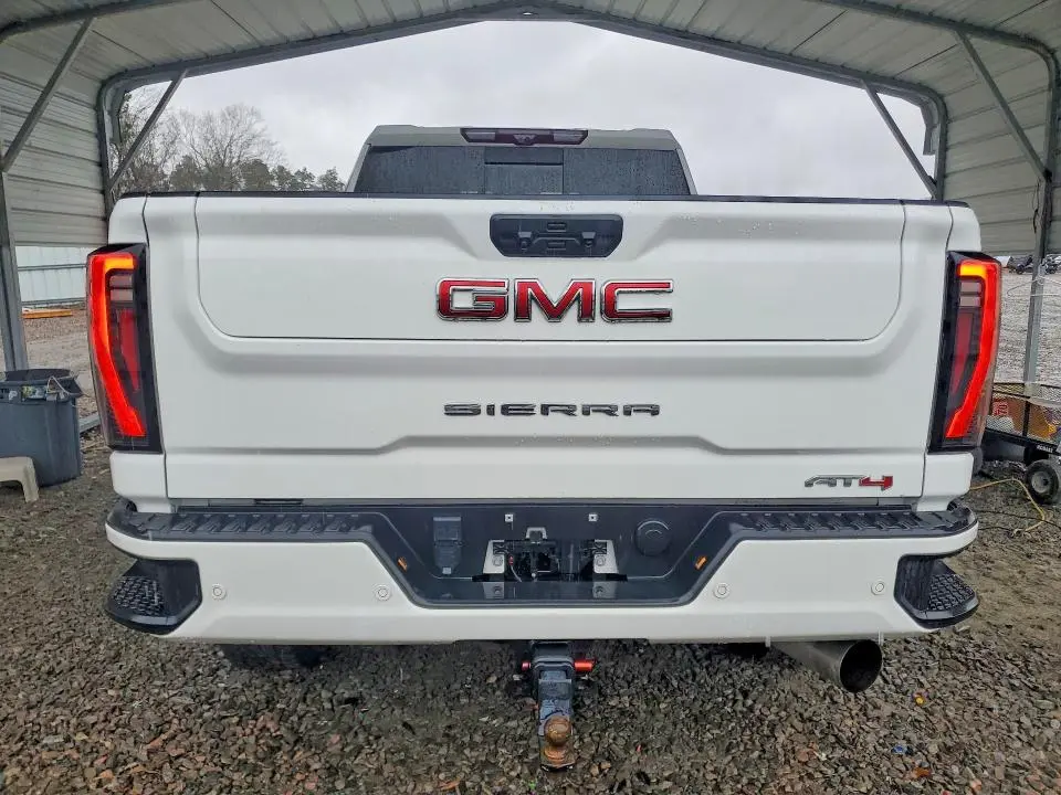2024 GMC SIERRA K2500 AT4  