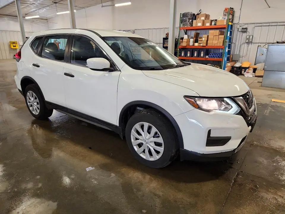 2019 NISSAN ROGUE S  