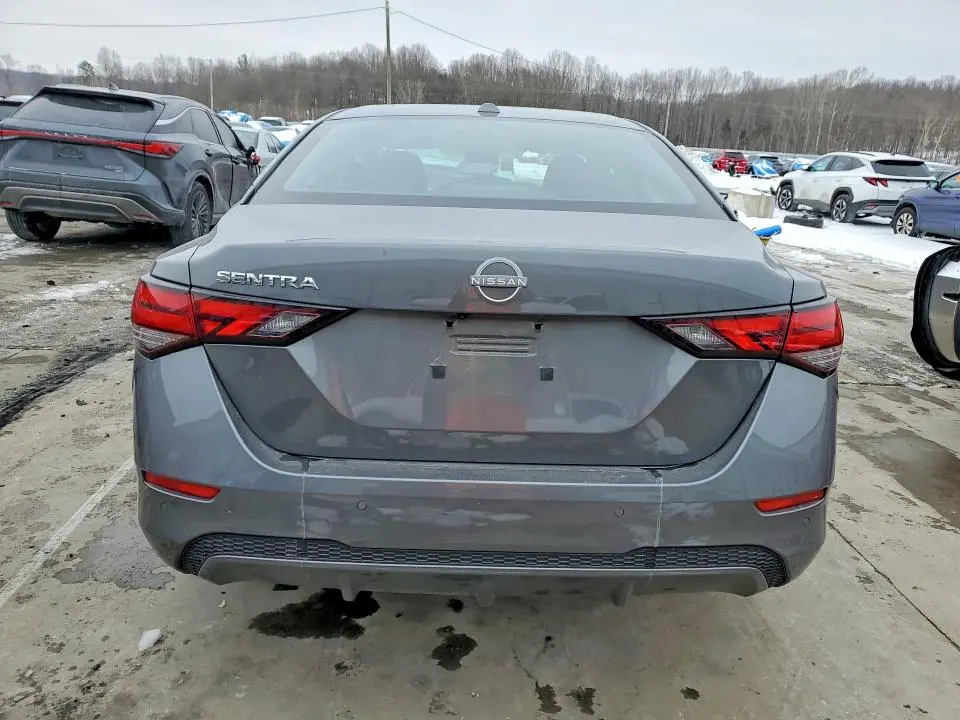 2025 NISSAN SENTRA SV  