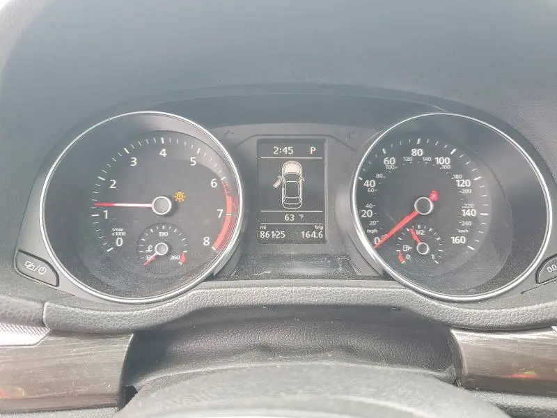 2016 VOLKSWAGEN PASSAT SE  