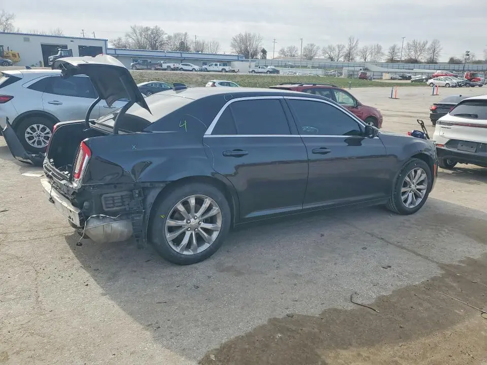 2018 CHRYSLER 300 TOURING  