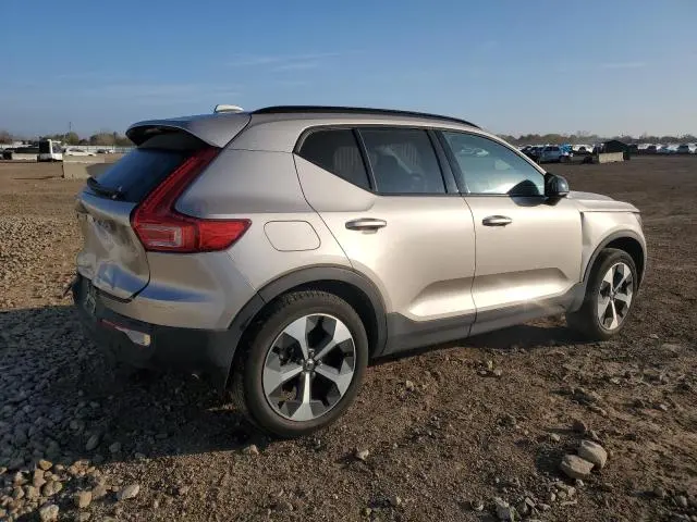 2024 VOLVO XC40 PLUS  