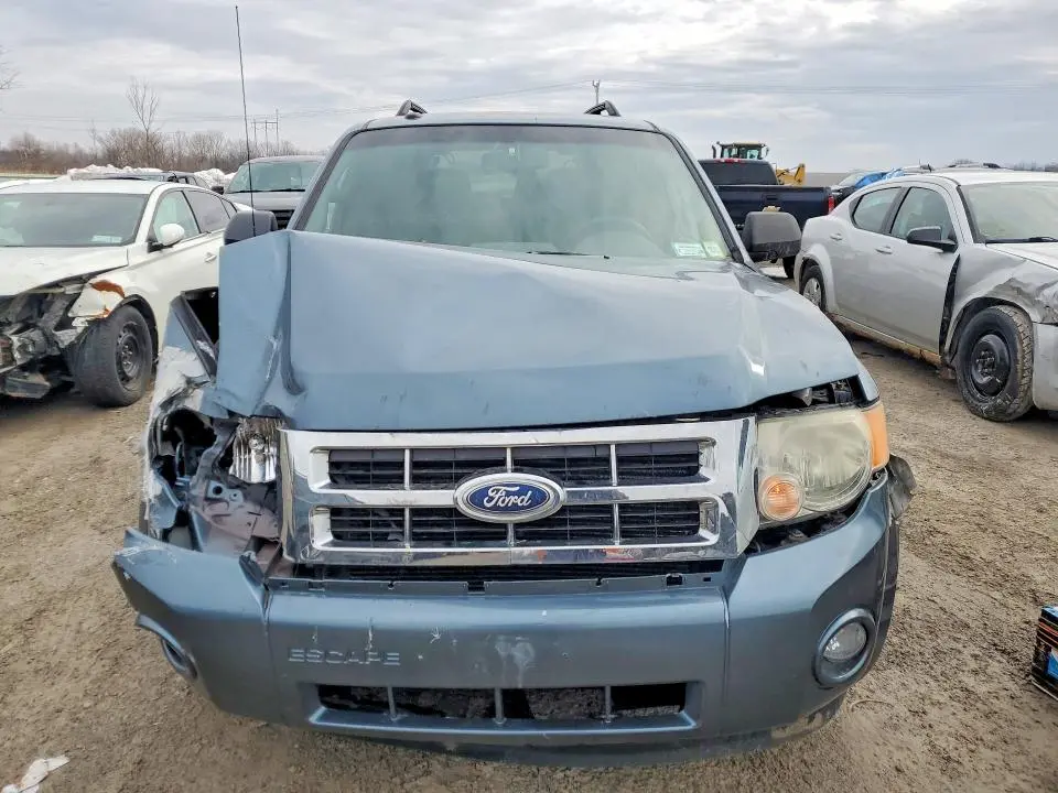 2011 FORD ESCAPE XLT  