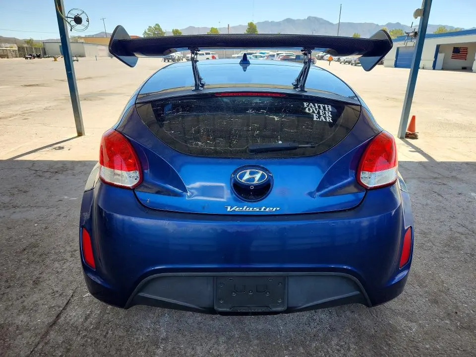 2017 HYUNDAI VELOSTER BASE  