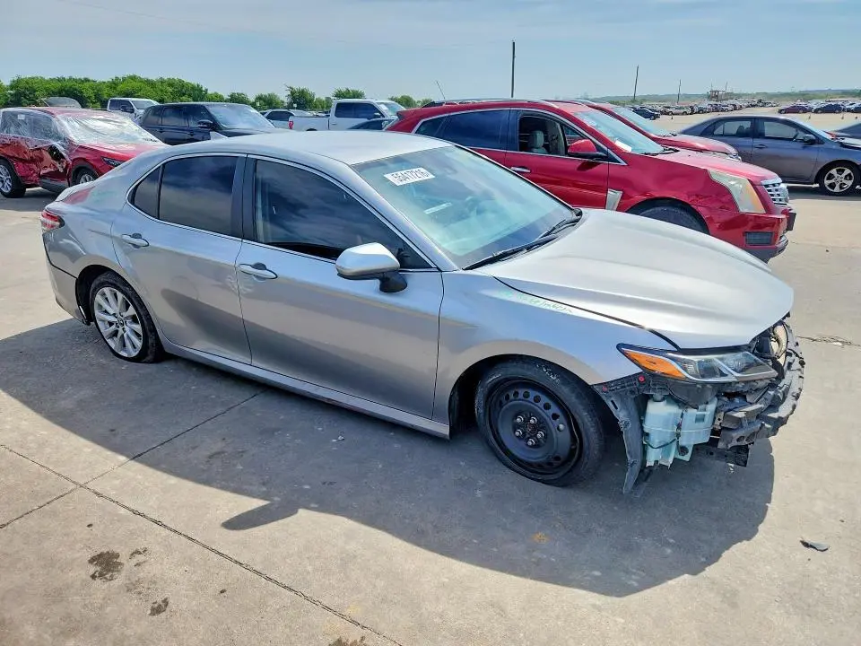 2019 TOYOTA CAMRY LE  