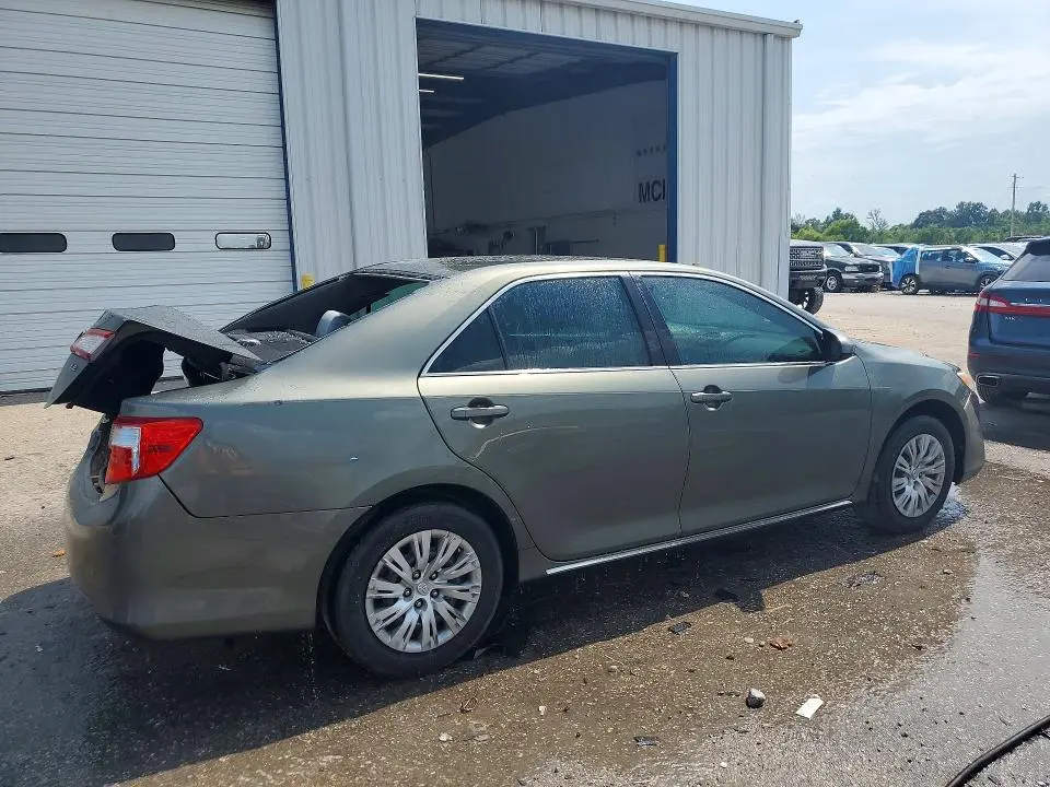 2014 TOYOTA CAMRY LE  