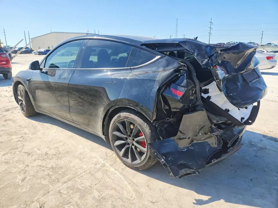 2024 TESLA MODEL Y   