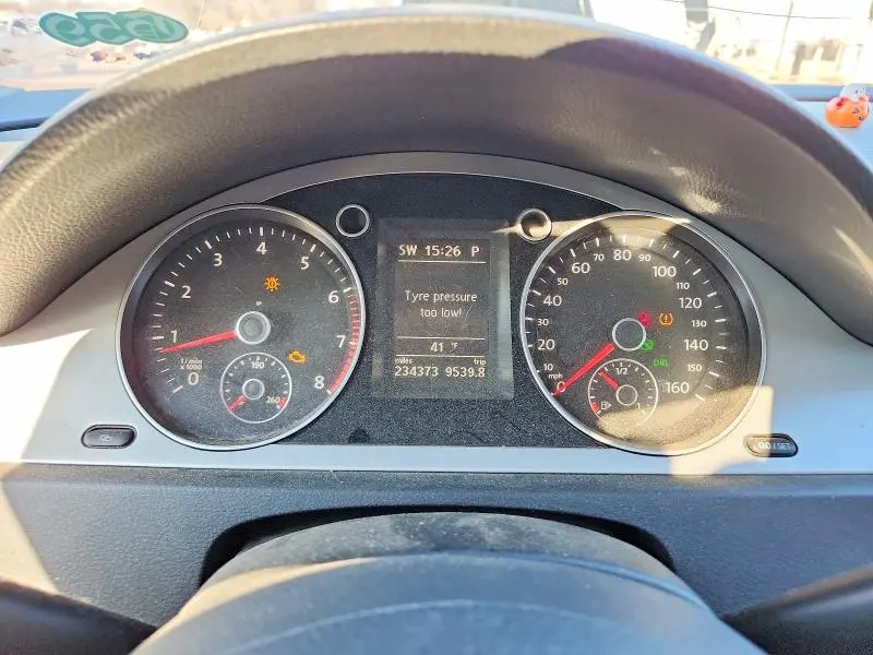 2010 VOLKSWAGEN PASSAT KOMFORT  