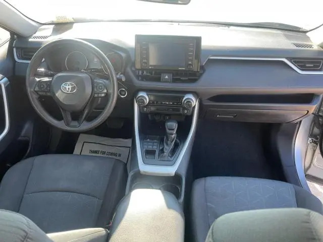 2020 TOYOTA RAV4 XLE  