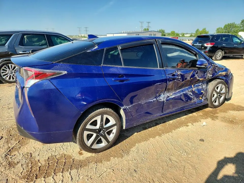 2016 TOYOTA PRIUS THREE TOURING  