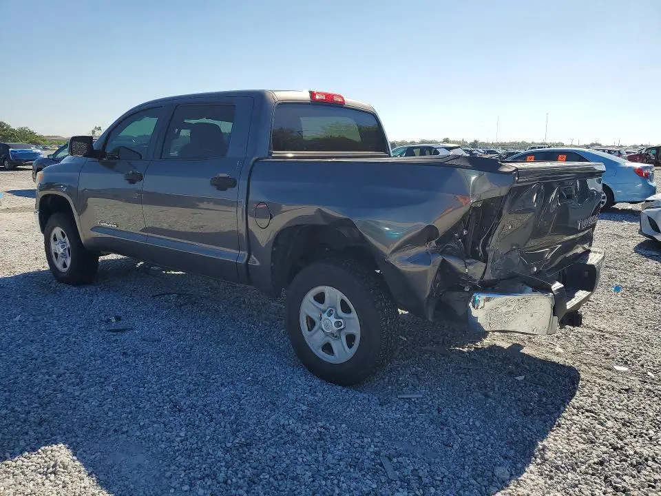 2016 TOYOTA TUNDRA CREWMAX SR5  