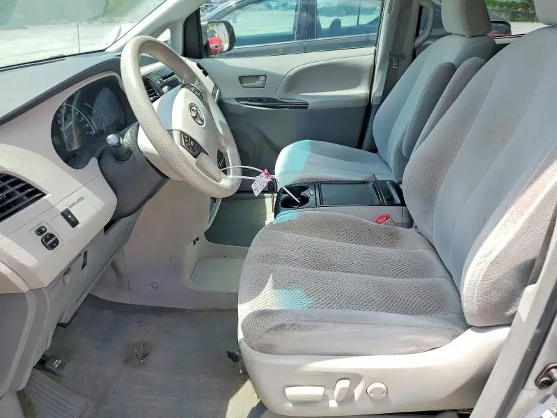 2012 TOYOTA SIENNA LE  