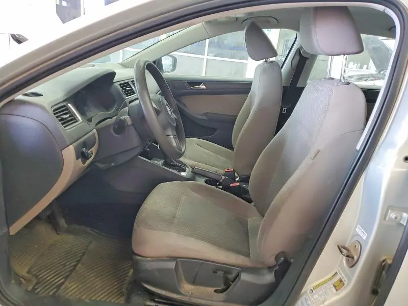 2011 VOLKSWAGEN JETTA BASE  