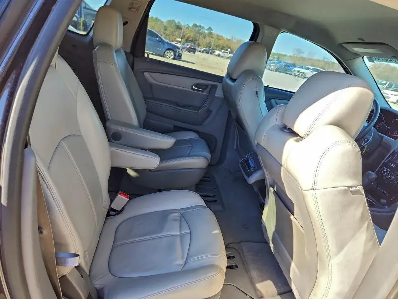 2014 CHEVROLET TRAVERSE LT  