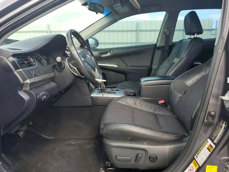 2013 TOYOTA CAMRY SE  