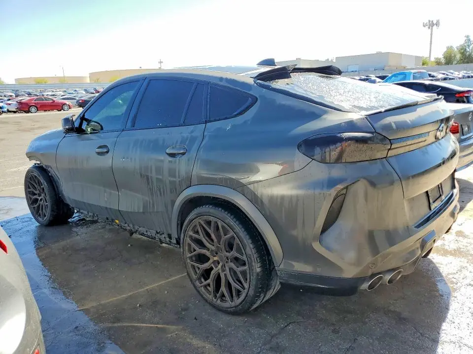 2022 BMW X6 M  