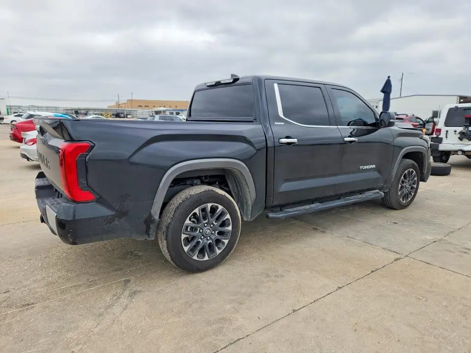 2026 TOYOTA TUNDRA CREWMAX LIMITED  