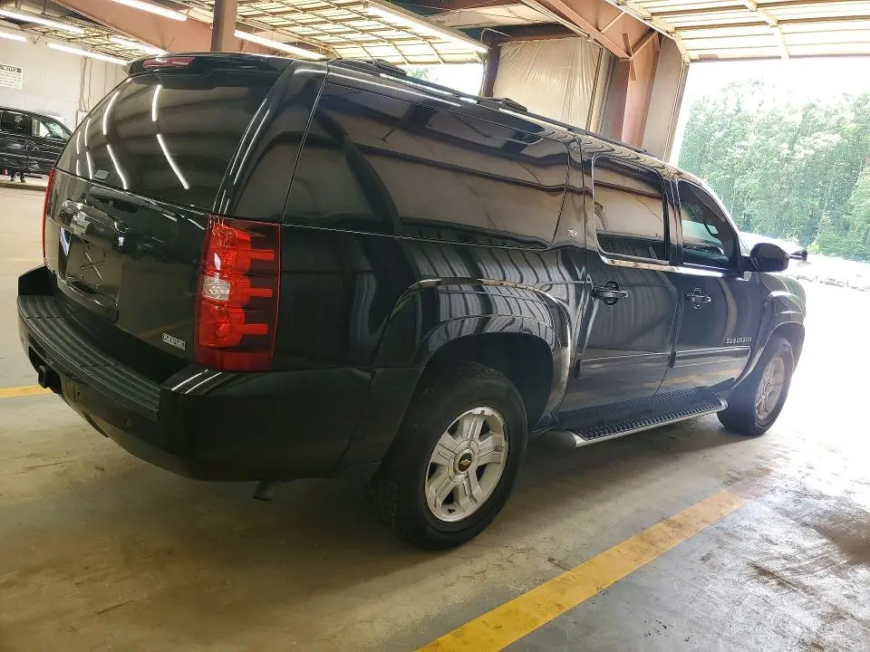 2011 CHEVROLET SUBURBAN K1500 LT  