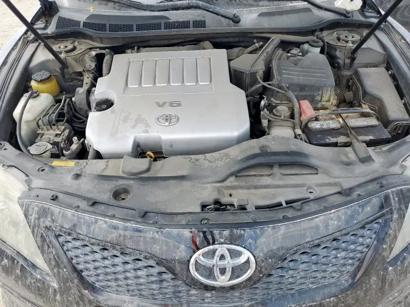 2011 TOYOTA CAMRY SE  