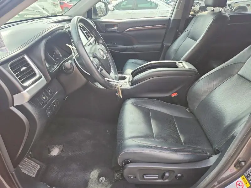 2015 TOYOTA HIGHLANDER LIMITED  