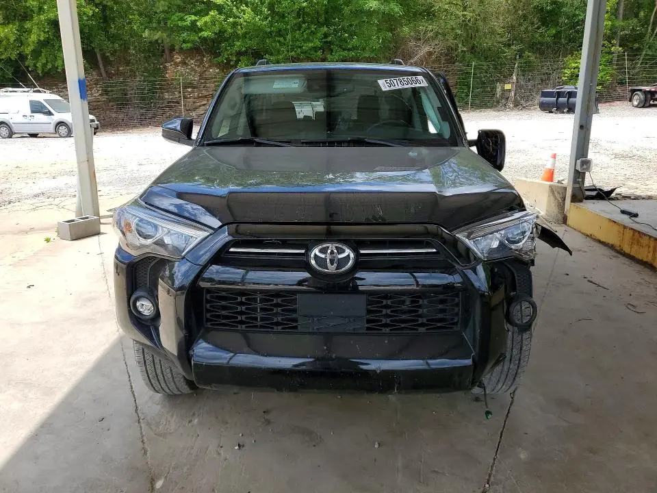2023 TOYOTA 4RUNNER SR5  