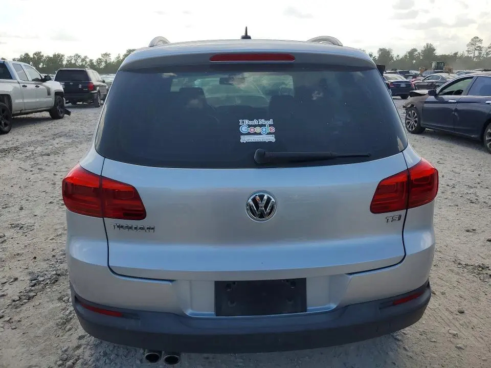 2016 VOLKSWAGEN TIGUAN S  