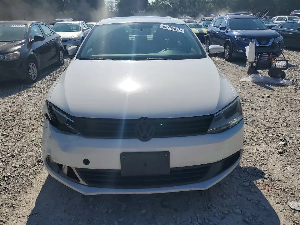 2012 VOLKSWAGEN JETTA SE  