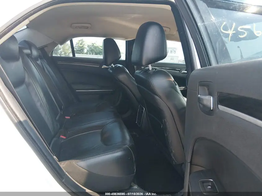 2015 CHRYSLER 300 LIMITED