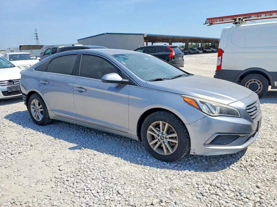 2017 HYUNDAI SONATA SE  