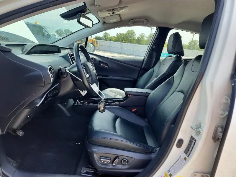 2017 TOYOTA PRIUS FOUR  