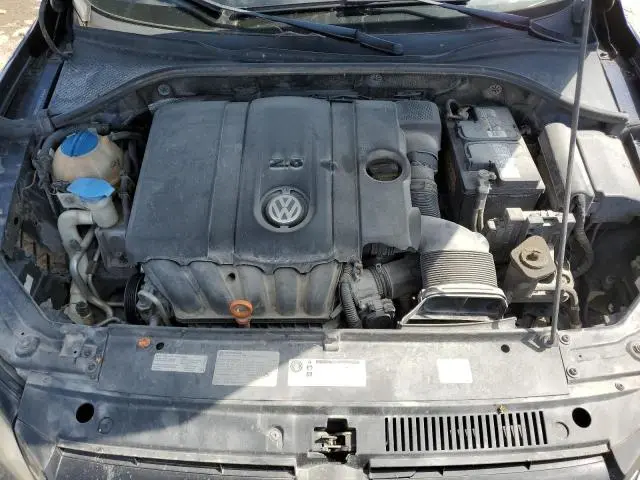 2013 VOLKSWAGEN PASSAT SE  