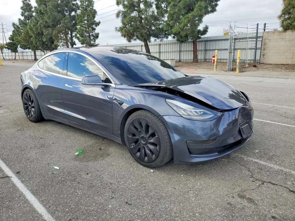 2018 TESLA MODEL 3   