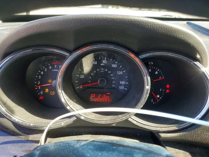 2012 KIA SORENTO BASE  