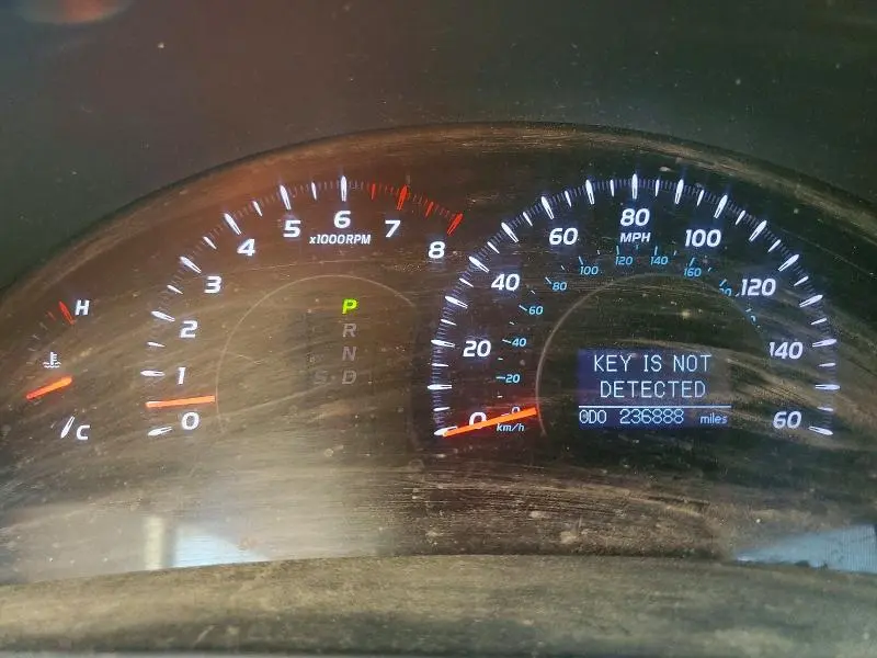 2011 TOYOTA CAMRY XLE V6  