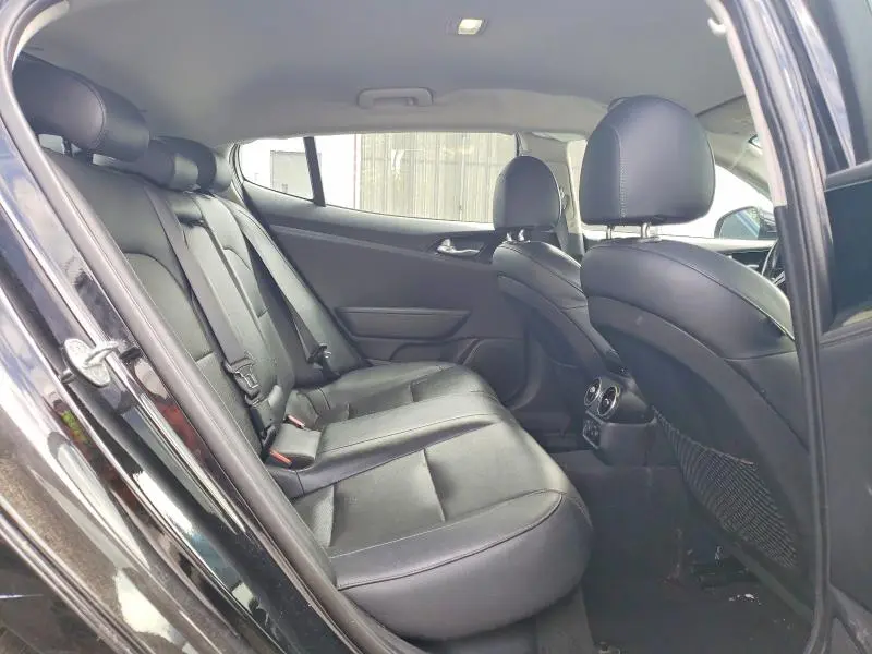 2018 KIA STINGER BASE  