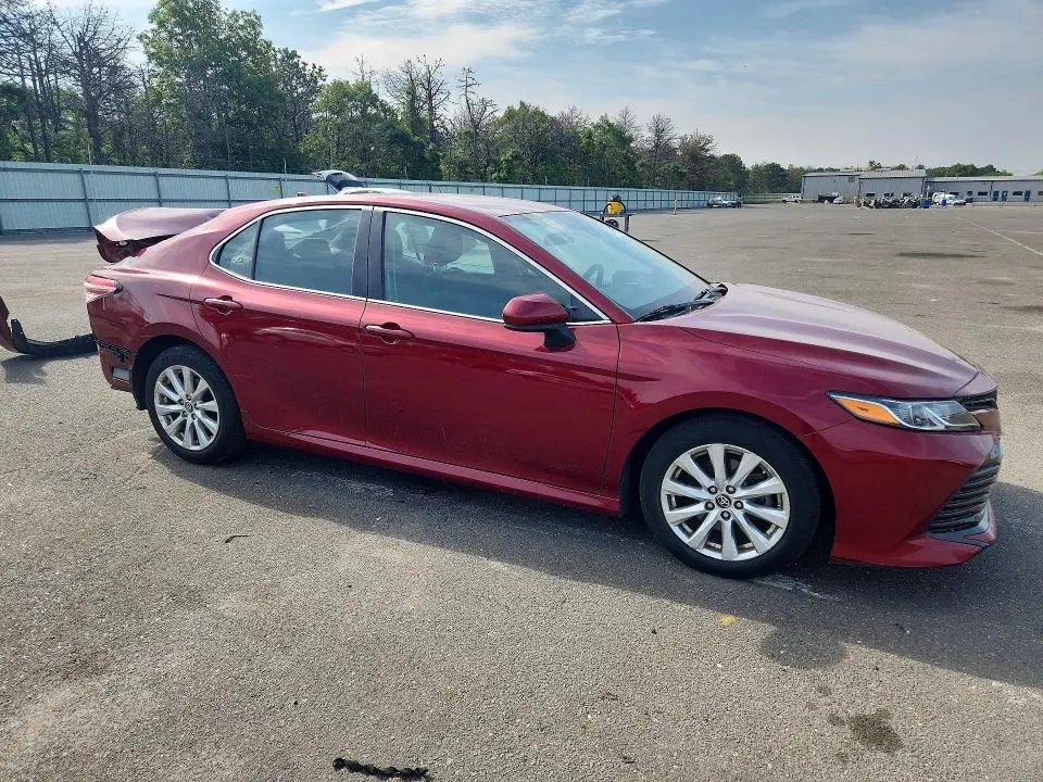 2019 TOYOTA CAMRY LE  