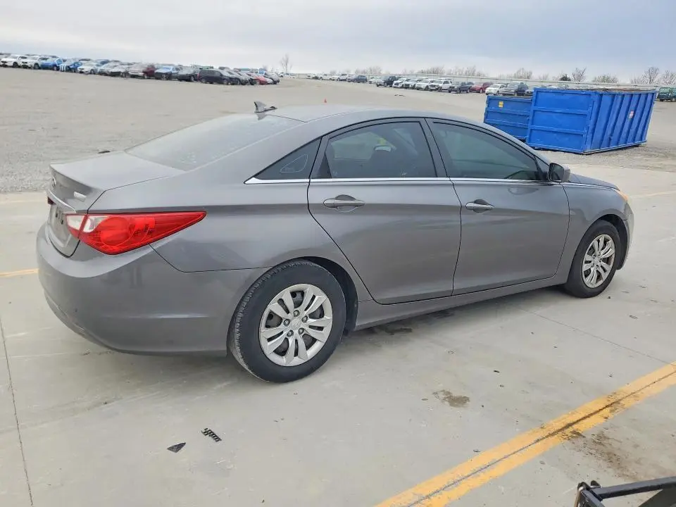 2011 HYUNDAI SONATA GLS  