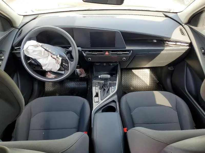2024 KIA NIRO LX  