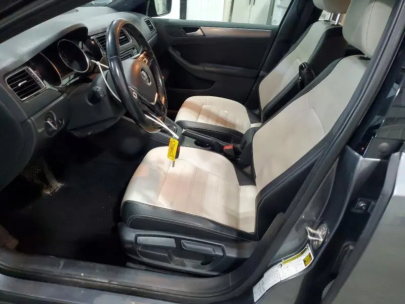 2017 VOLKSWAGEN JETTA SPORT  