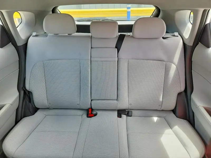 2024 HYUNDAI KONA SE  