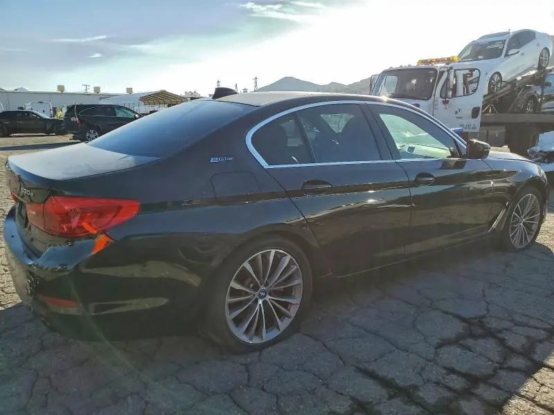 2019 BMW 530E   