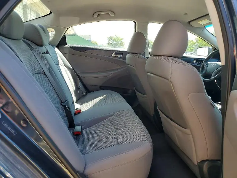 2011 HYUNDAI SONATA GLS  