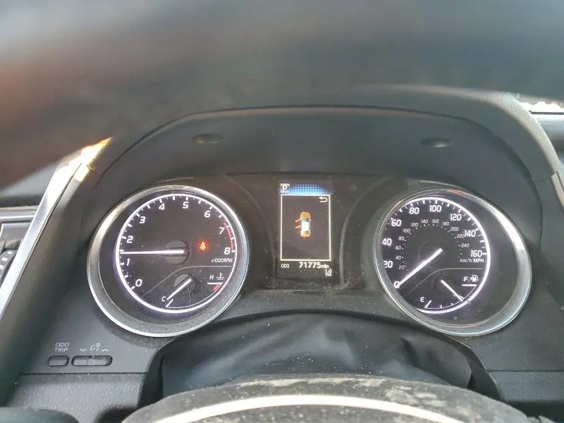 2020 TOYOTA CAMRY SE  