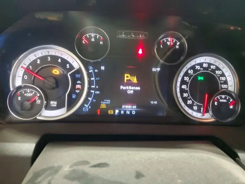2013 RAM 2500 SLT  