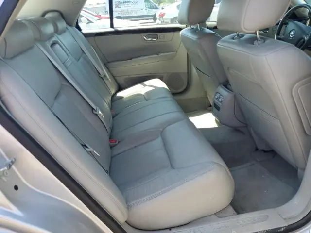 2010 CADILLAC DTS LUXURY COLLECTION  