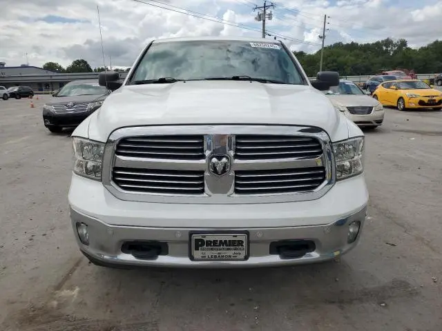 2016 RAM 1500 SLT