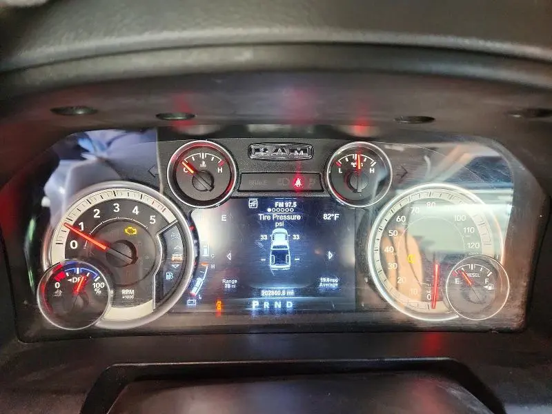 2015 RAM 1500 SLT  