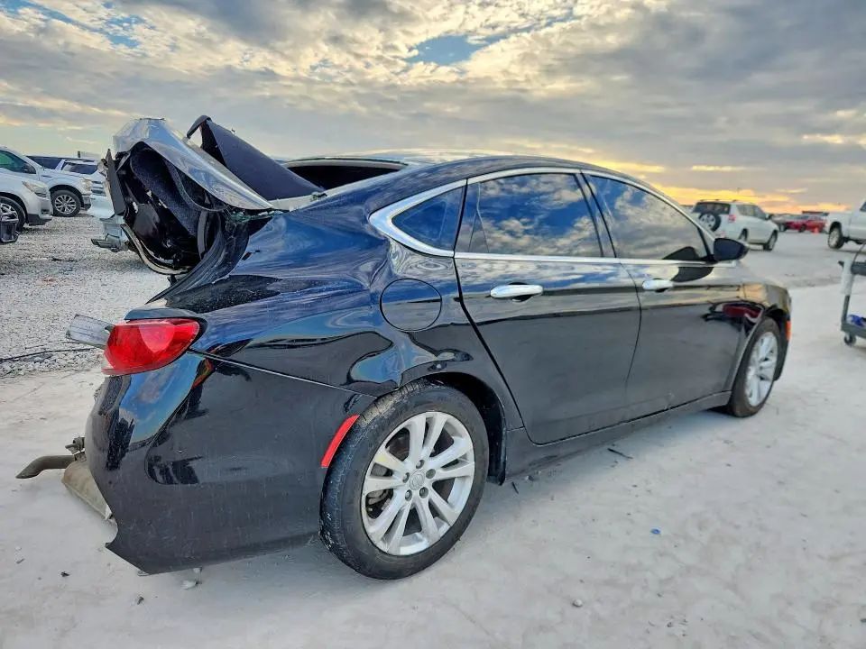 2015 CHRYSLER 200   